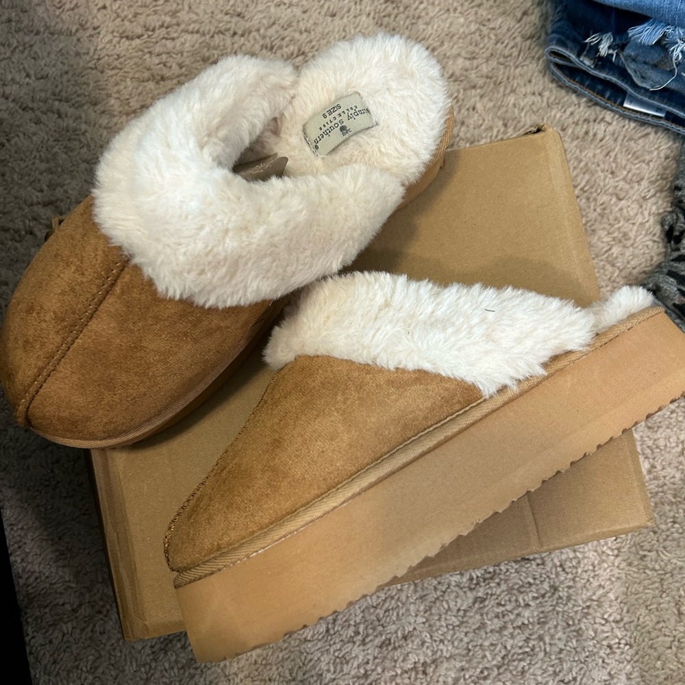 Simply southern platform clogs